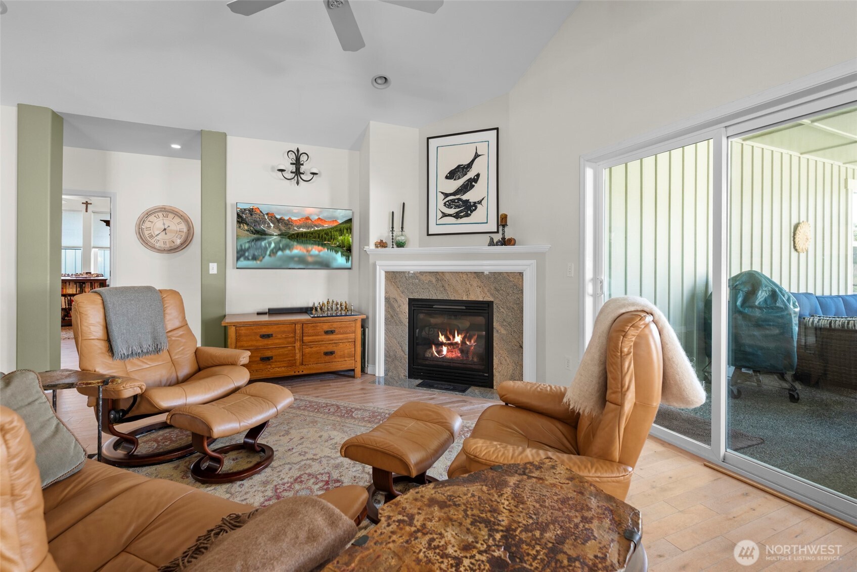 1453 SW Xavier Oak Harbor WA 98277