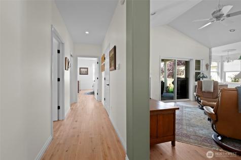 1453 SW Xavier Oak Harbor WA 98277