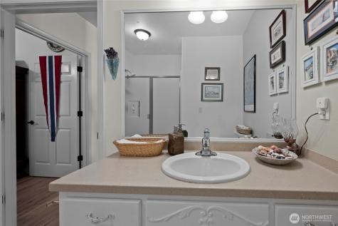 1453 SW Xavier Oak Harbor WA 98277