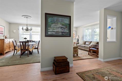 1453 SW Xavier Oak Harbor WA 98277