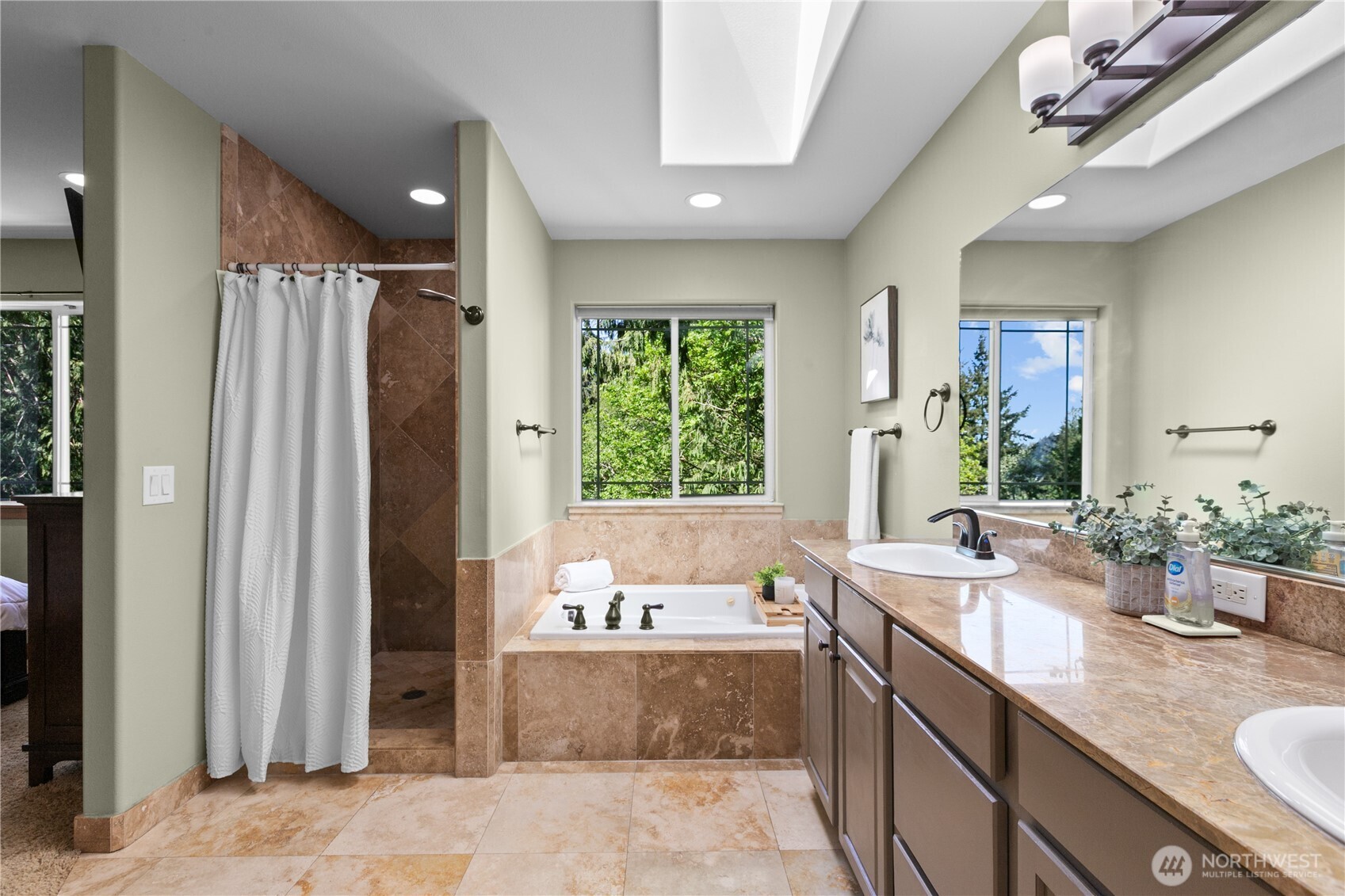 16 Sunflower Circle Bellingham WA 98229