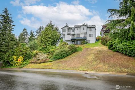 8408 129th Avenue SE Newcastle WA 98056