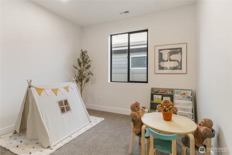 544 S Oasis Loop East Wenatchee WA 98802