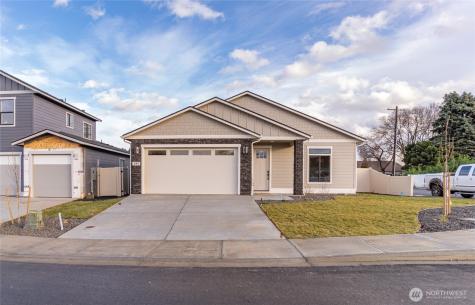 544 S Oasis Loop East Wenatchee WA 98802