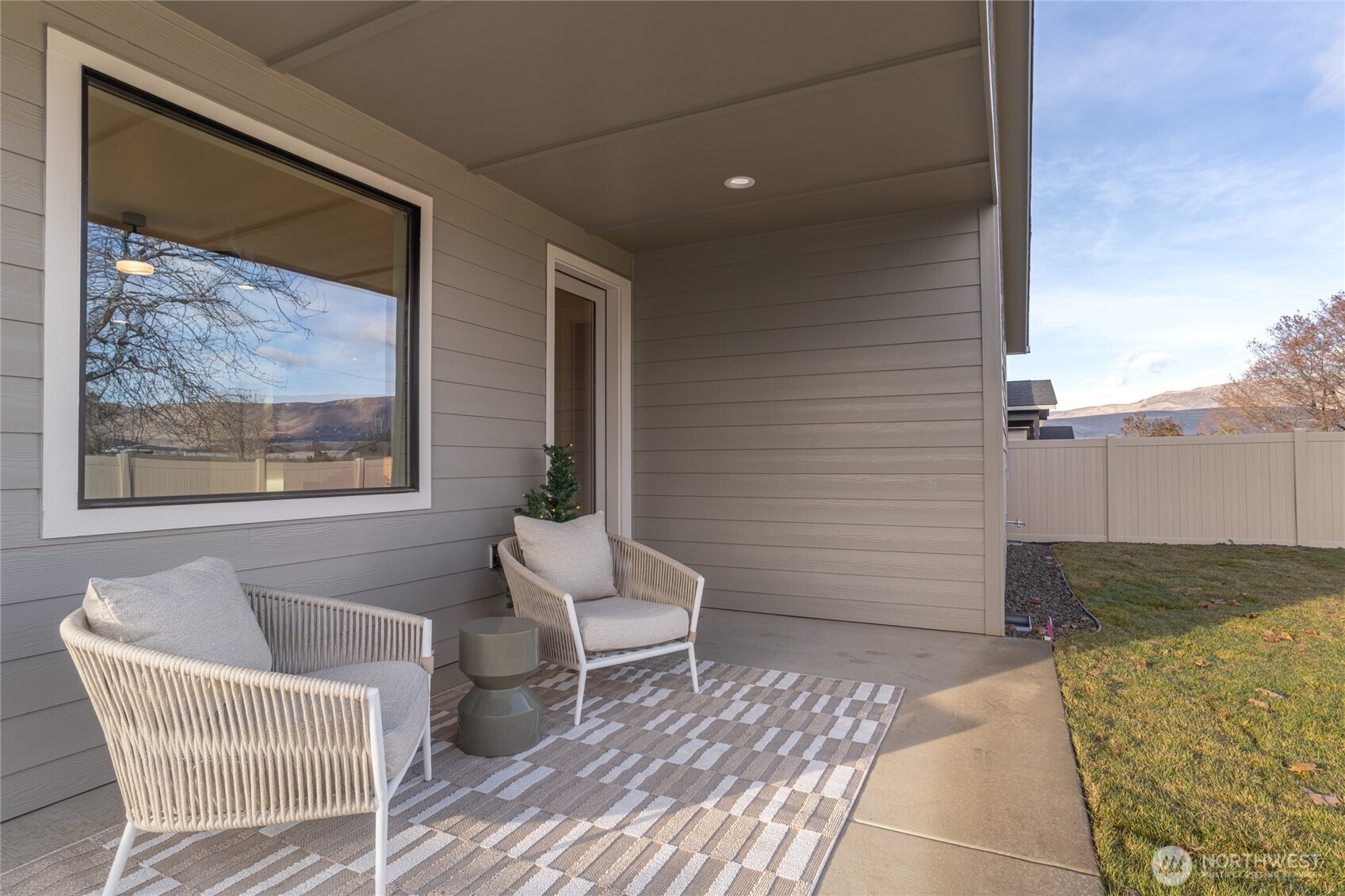 544 S Oasis Loop East Wenatchee WA 98802