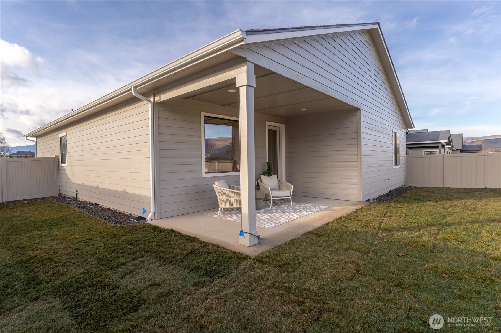 544 S Oasis Loop East Wenatchee WA 98802