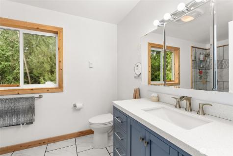 2434 Salzer Valley Road Centralia WA 98531
