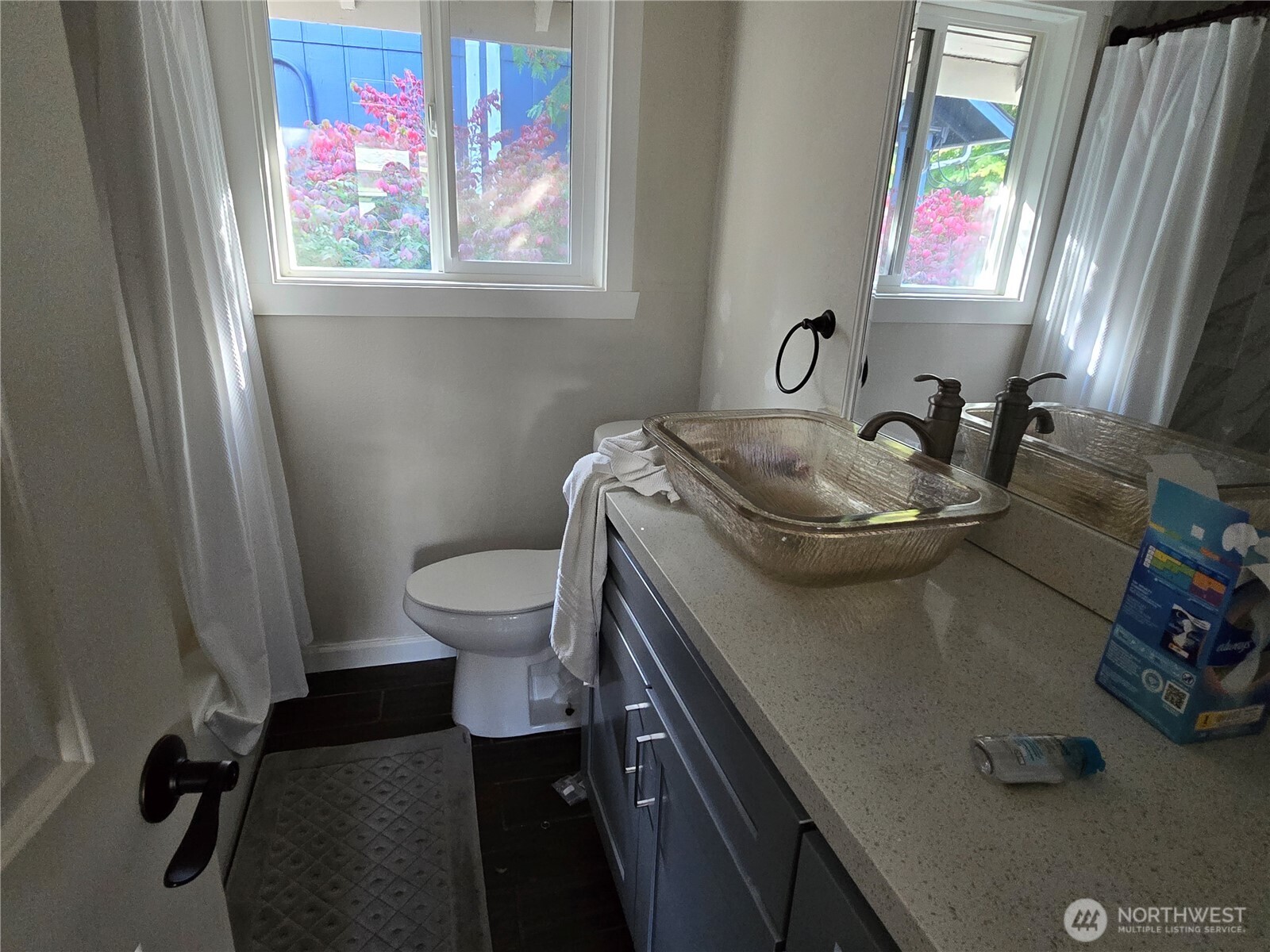 8405 24th Avenue SW Seattle WA 98106