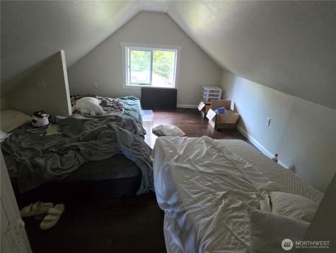 8405 24th Avenue SW Seattle WA 98106