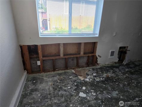 8405 24th Avenue SW Seattle WA 98106