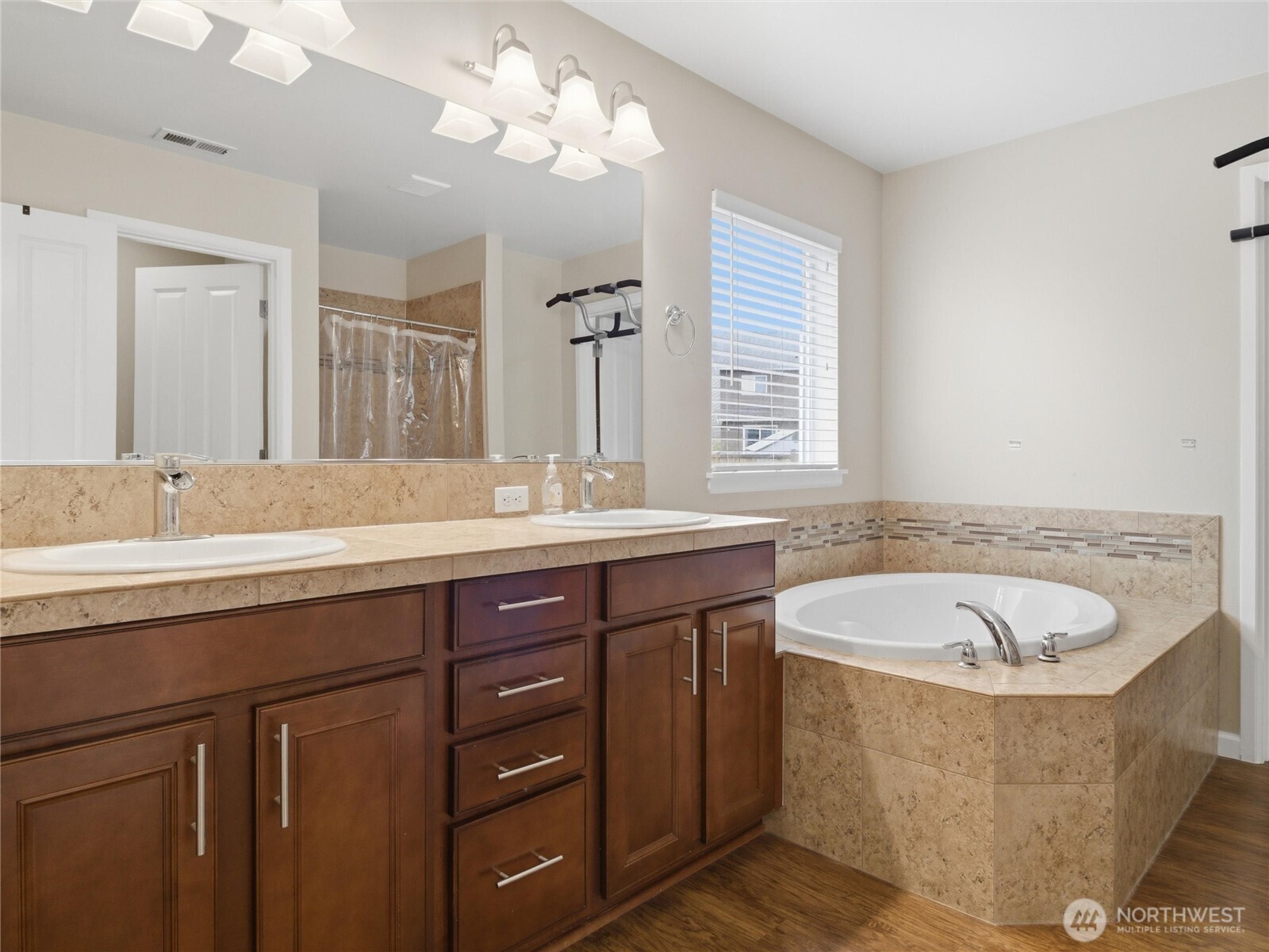 15409 79th Avenue E Puyallup WA 98375