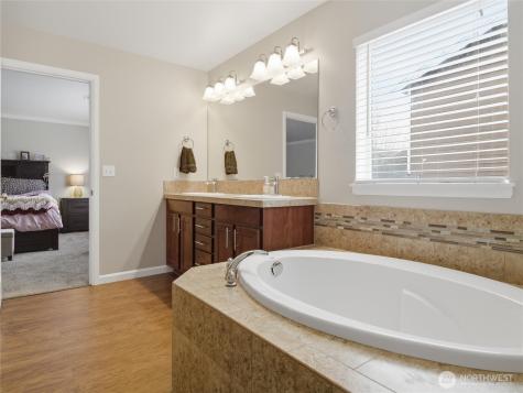 15409 79th Avenue E Puyallup WA 98375