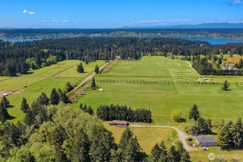 12504 SW 232nd Street Vashon WA 98070