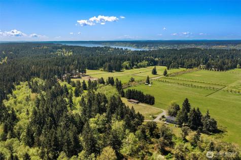 12504 SW 232nd Street Vashon WA 98070