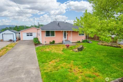 825 Myrtine Enumclaw WA 98022