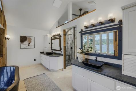 16066 Inglewood Road NE Kenmore WA 98028