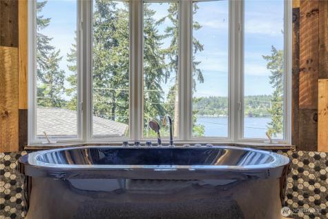 16066 Inglewood Road NE Kenmore WA 98028
