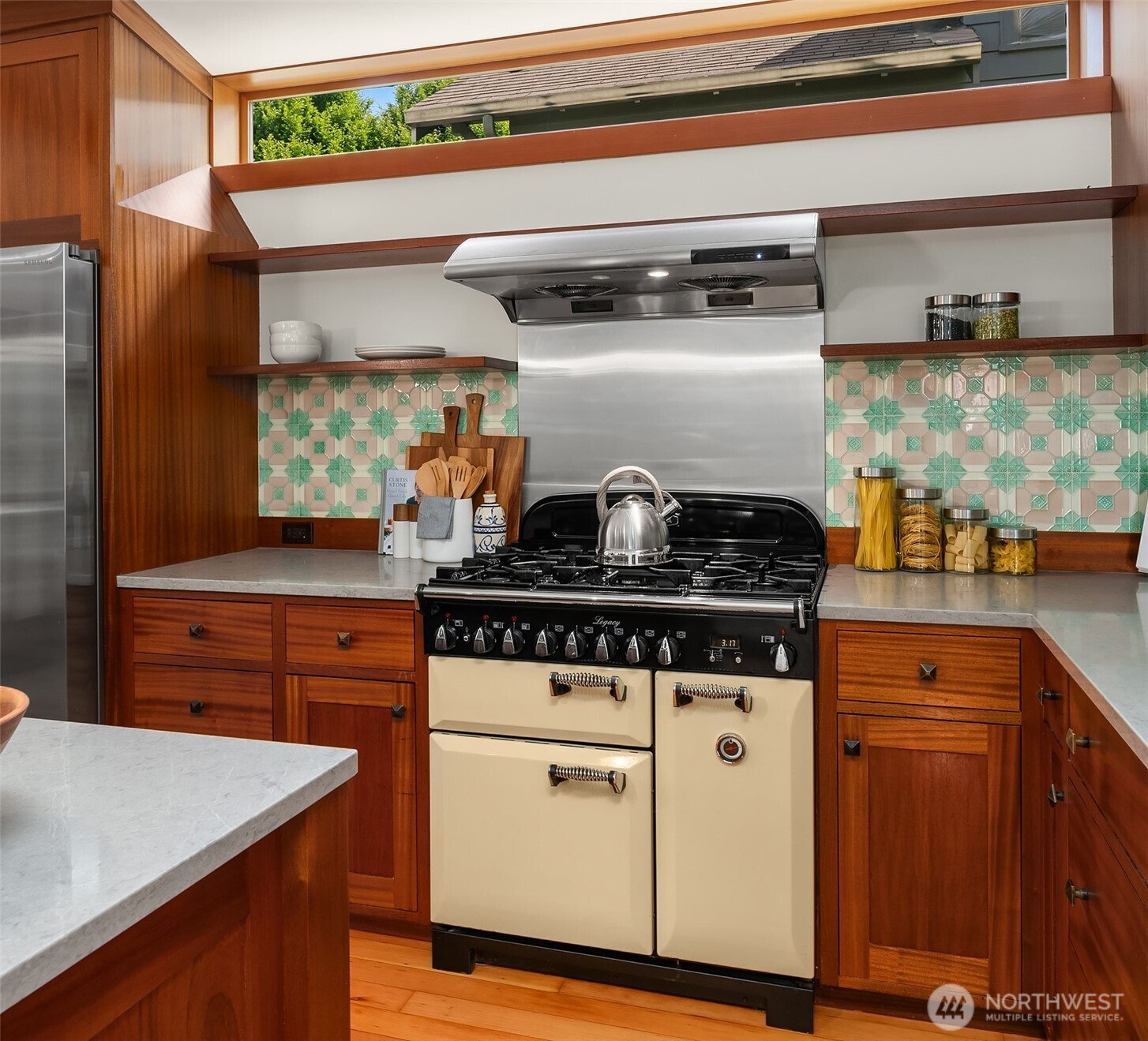 5216 9th Avenue NW Seattle WA 98107