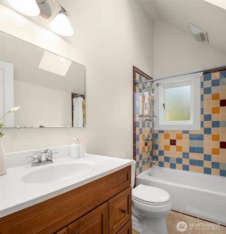 5216 9th Avenue NW Seattle WA 98107