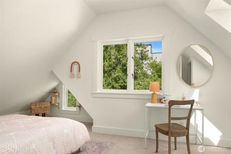 5216 9th Avenue NW Seattle WA 98107