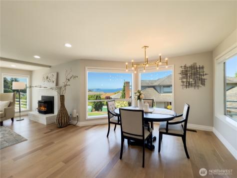 1621 Edgemoor Lane Everett WA 98203