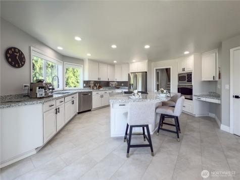 1621 Edgemoor Lane Everett WA 98203