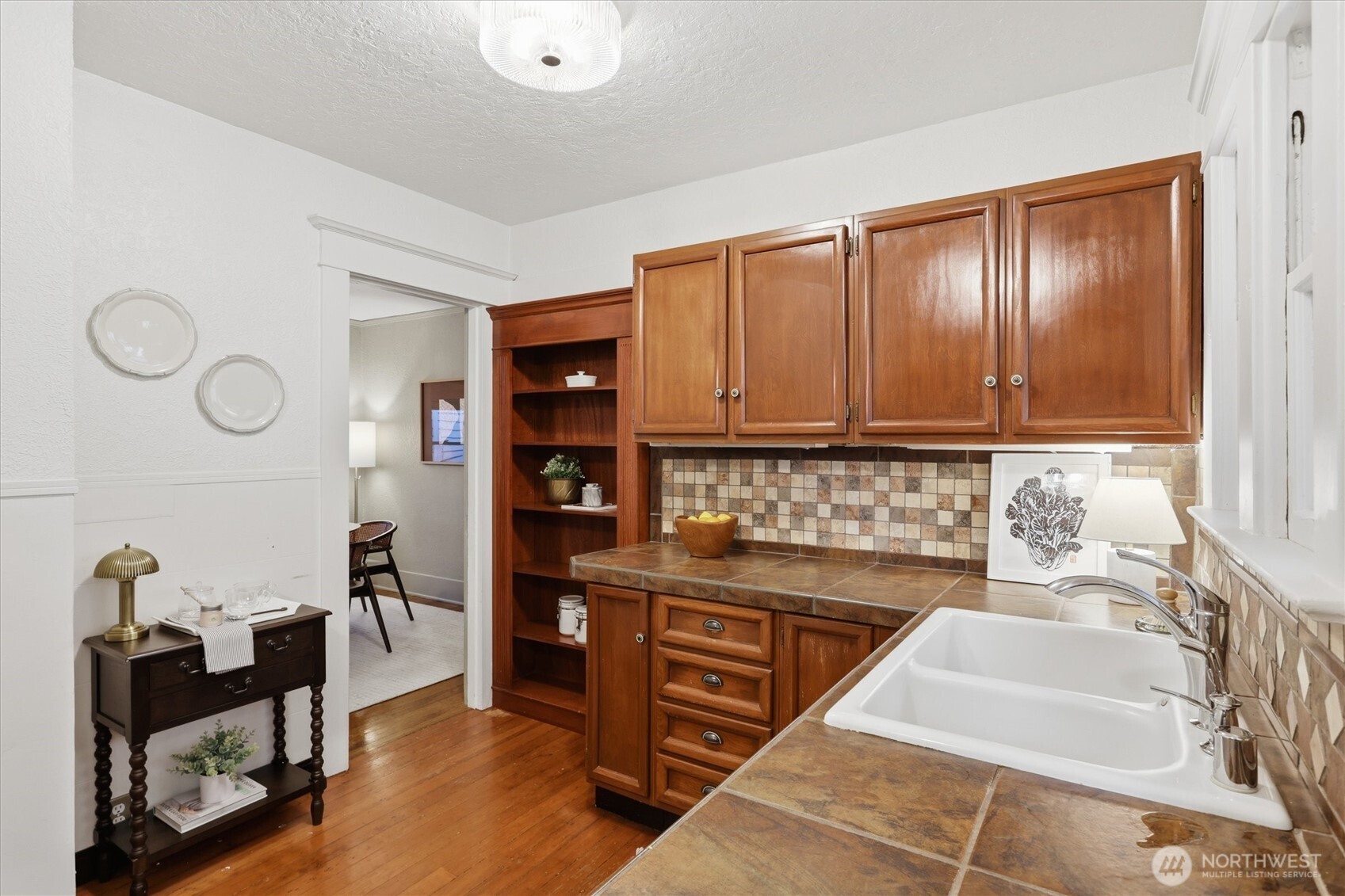924 N 75th Street Seattle WA 98103