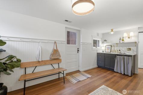 924 N 75th Street Seattle WA 98103