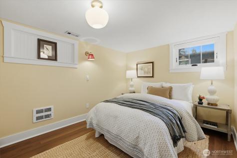 924 N 75th Street Seattle WA 98103