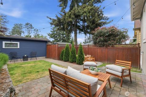 924 N 75th Street Seattle WA 98103
