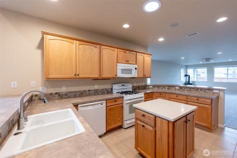 4986 Meriwood Drive NE Lacey WA 98516