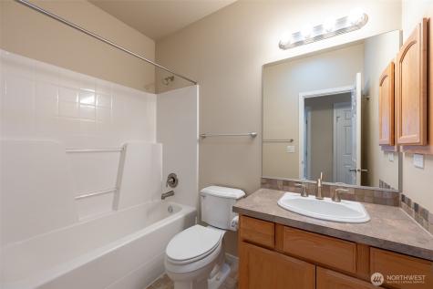 4986 Meriwood Drive NE Lacey WA 98516