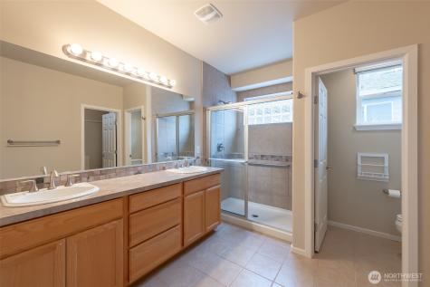 4986 Meriwood Drive NE Lacey WA 98516