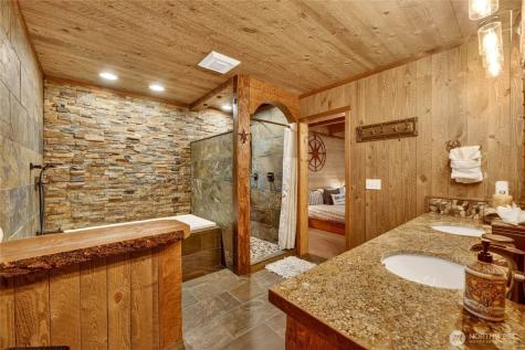 50 Summit Way Snoqualmie Pass WA 98068