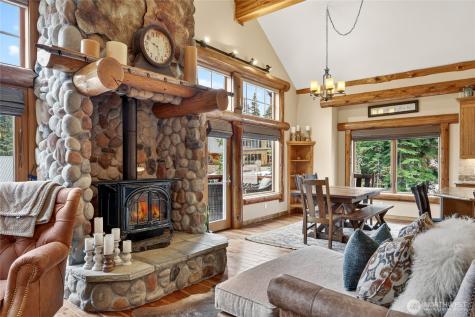 50 Summit Way Snoqualmie Pass WA 98068