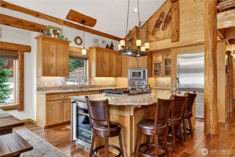50 Summit Way Snoqualmie Pass WA 98068