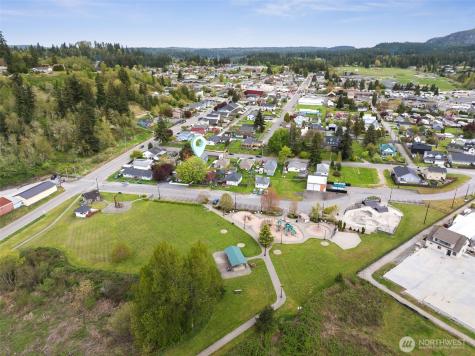 105 Oak Street E Eatonville WA 98328