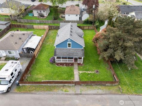 105 Oak Street E Eatonville WA 98328