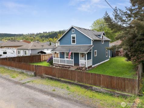 105 Oak Street E Eatonville WA 98328