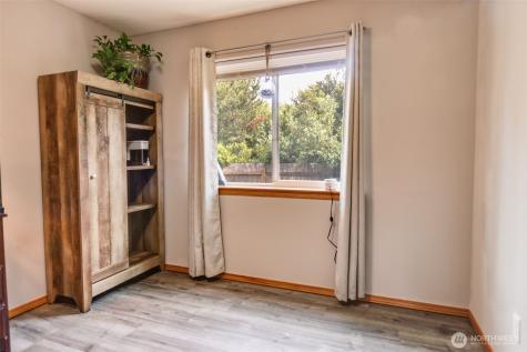 858 Willow Court SW Ocean Shores WA 98569