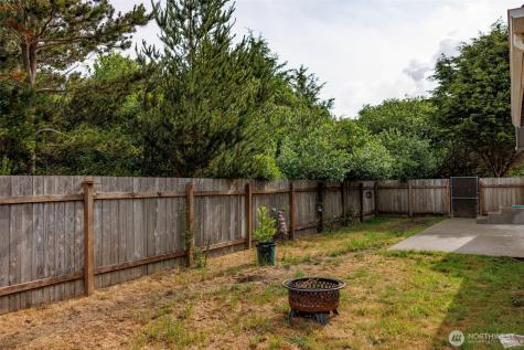 858 Willow Court SW Ocean Shores WA 98569