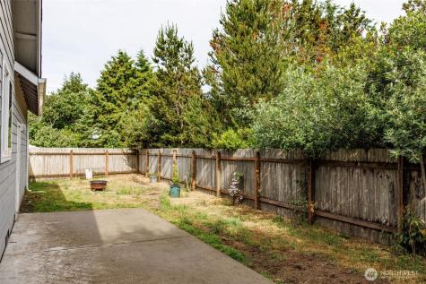 858 Willow Court SW Ocean Shores WA 98569