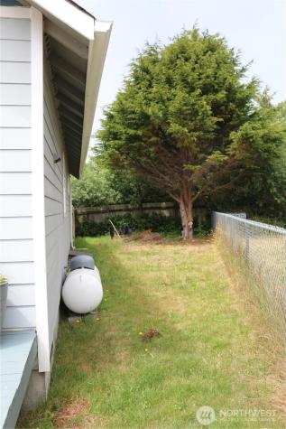 858 Willow Court SW Ocean Shores WA 98569