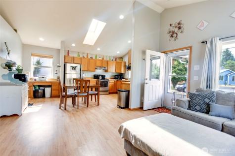 858 Willow Court SW Ocean Shores WA 98569