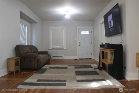 1010 S 39th Tacoma WA 98418