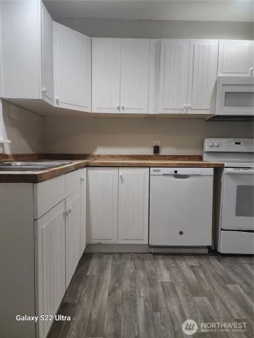 1010 S 39th Tacoma WA 98418