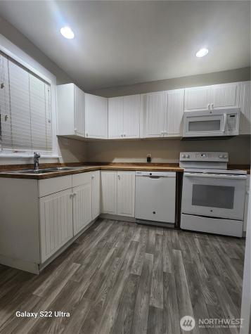 1010 S 39th Tacoma WA 98418