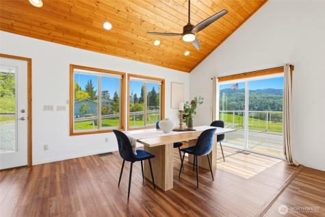 23667 Dalacey Lane Mount Vernon WA 98274
