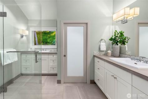 7580 SE 71st Street Mercer Island WA 98040