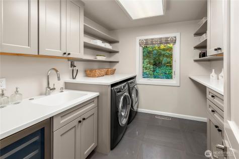 7580 SE 71st Street Mercer Island WA 98040